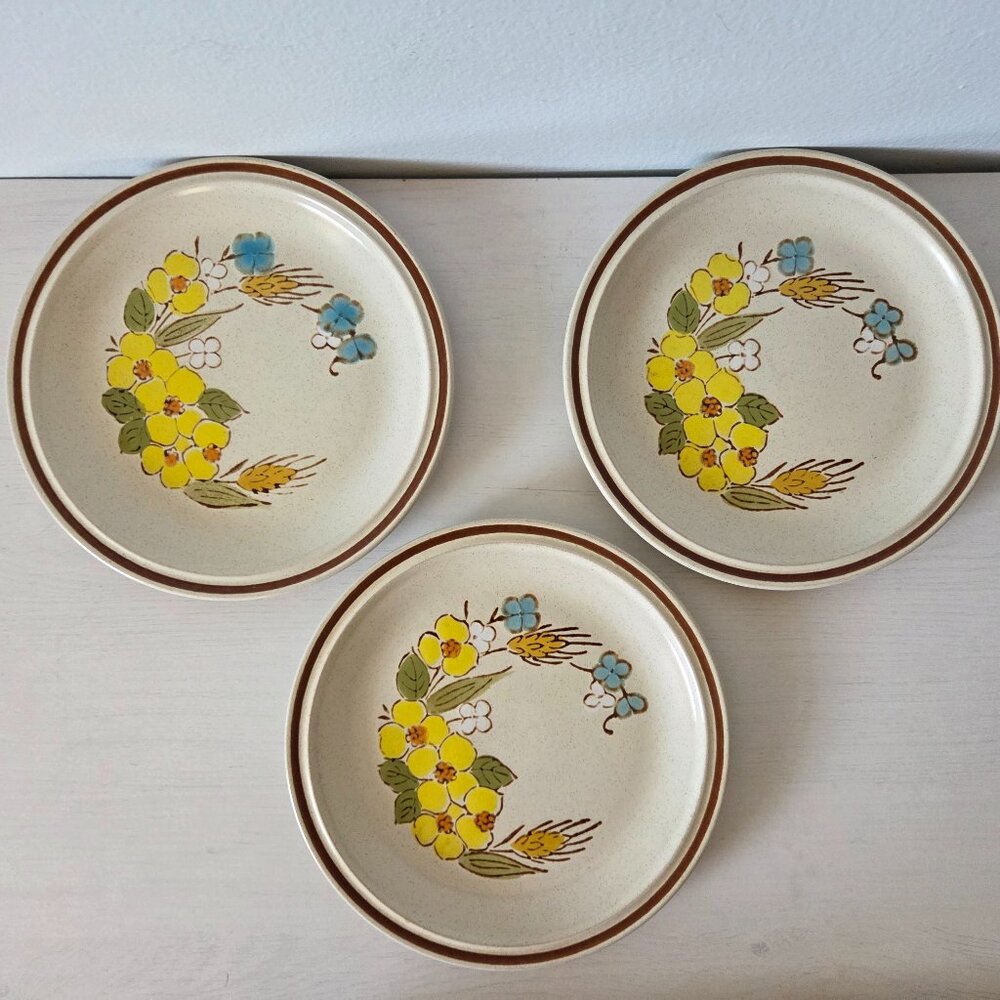 VTG Stoneware Hearthside Floral Expressions Springtime 7 3/4" Salad Plates (3)